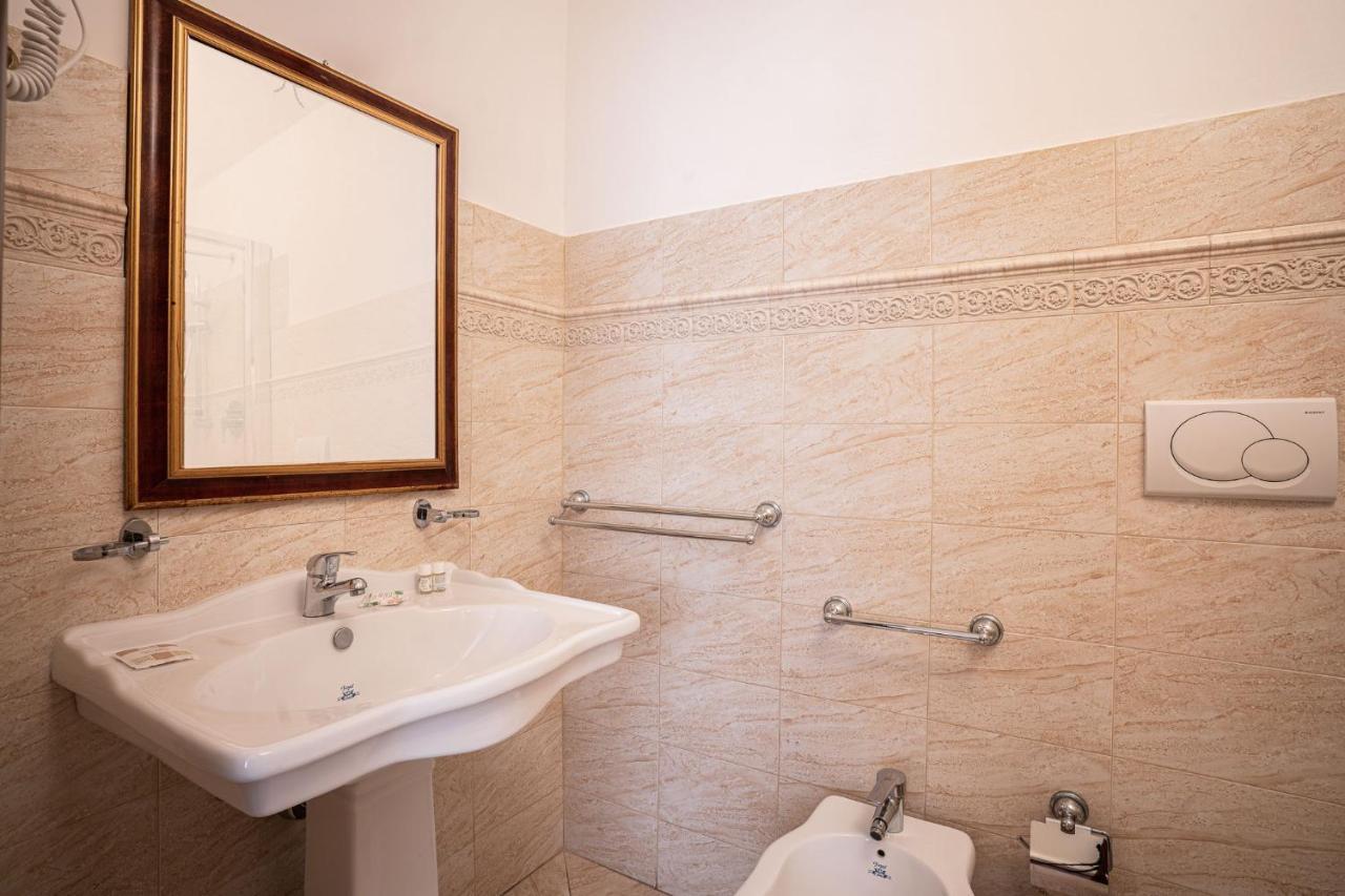 סירקוזה Ares Rooms Ortigia מראה חיצוני תמונה