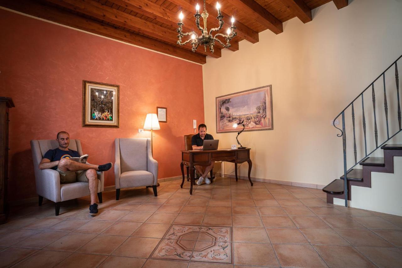 סירקוזה Ares Rooms Ortigia מראה חיצוני תמונה