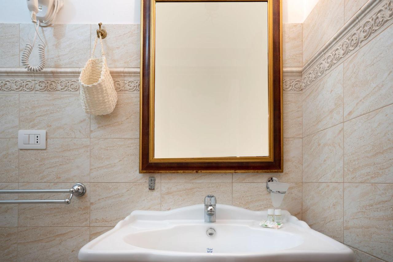 סירקוזה Ares Rooms Ortigia מראה חיצוני תמונה